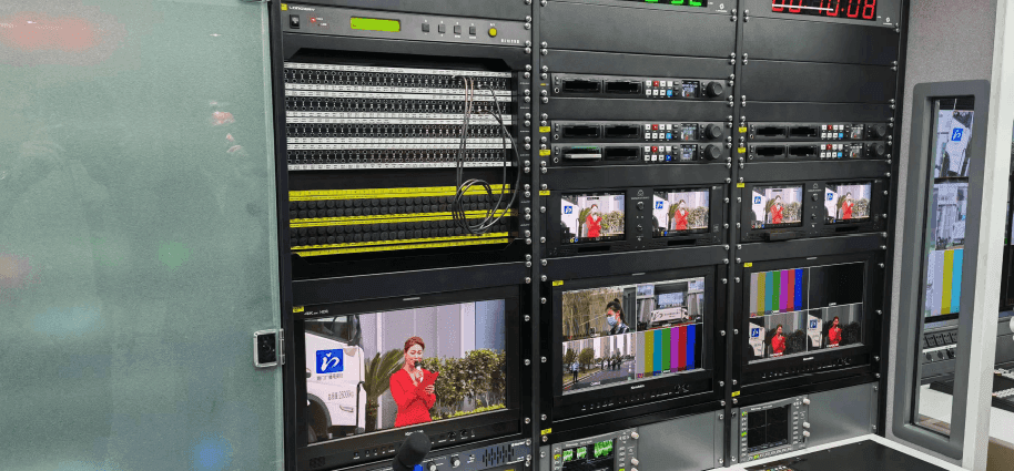 荆门广播电视台4K+5G融媒体直播车 3